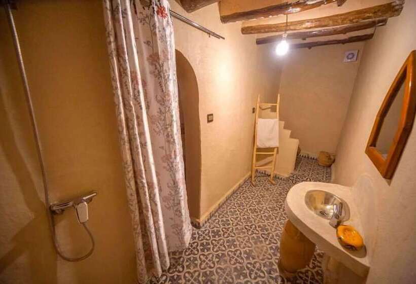 اتاق خانوادگی, Kasbah El Hajja