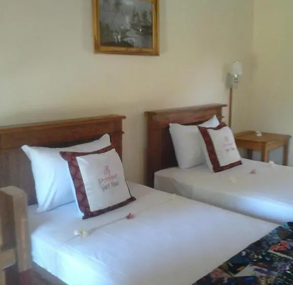 اتاق استاندارد, Pande Guest House