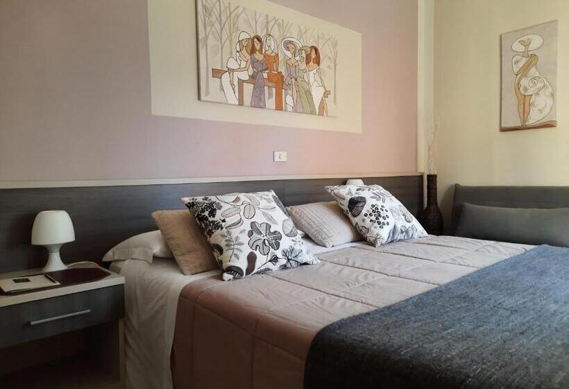 标准三人间, Art Hotel Pietrasanta