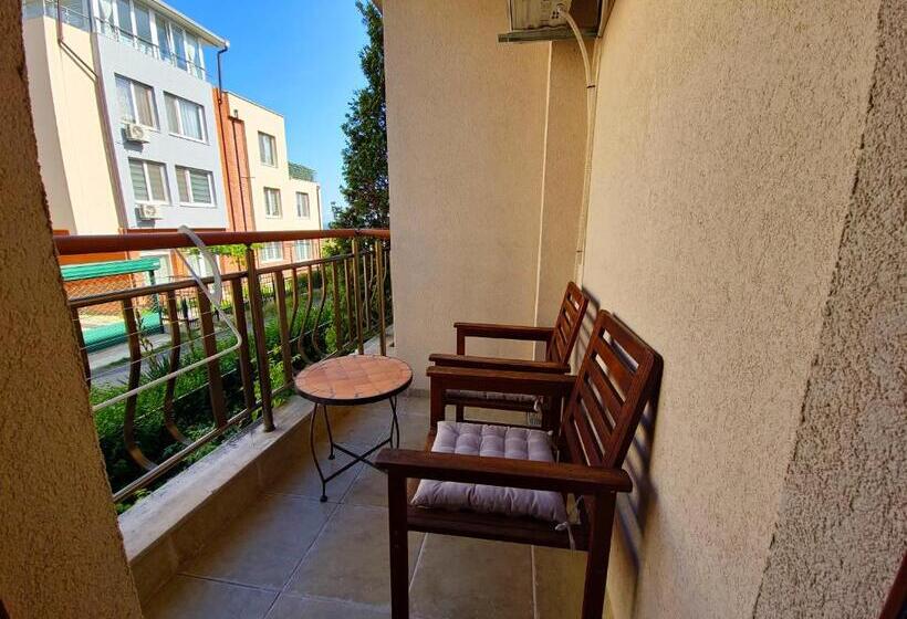 庭の見える1ベッドルームアパートメント, Diamond Beach Sarafovo By Kp