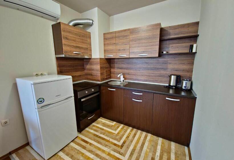 庭の見える1ベッドルームアパートメント, Diamond Beach Sarafovo By Kp