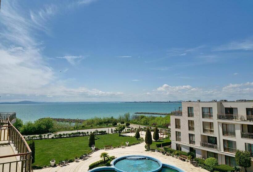 オーシャンビューのテラス付1ベッドルームアパート, Diamond Beach Sarafovo By Kp