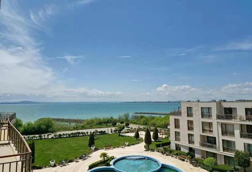 1 Bedroom Apartment with Terrace Sea View, Diamond Beach Sarafovo By Kp