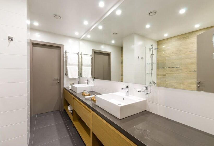 سوئیت پریمیوم, Green Flow Hotel Rosa Khutor