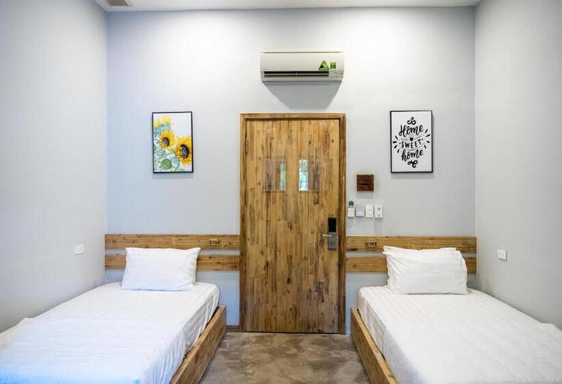 اتاق استاندارد سه تخته با سرویس بهداشتی مشترک, 9station Hostel & Bar Phu Quoc