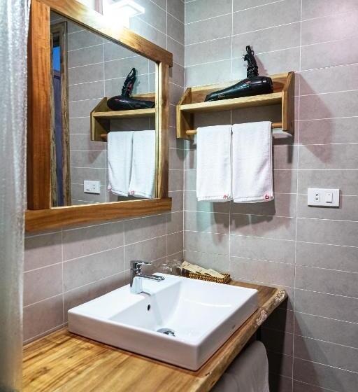 اتاق لوکس, 9station Hostel & Bar Phu Quoc