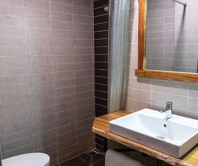 اتاق لوکس, 9station Hostel & Bar Phu Quoc