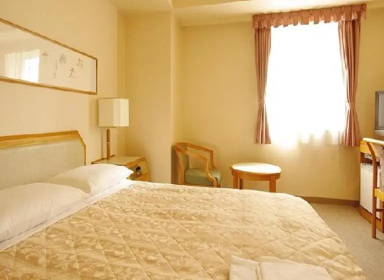 اتاق لوکس, Crown Hills Niigata