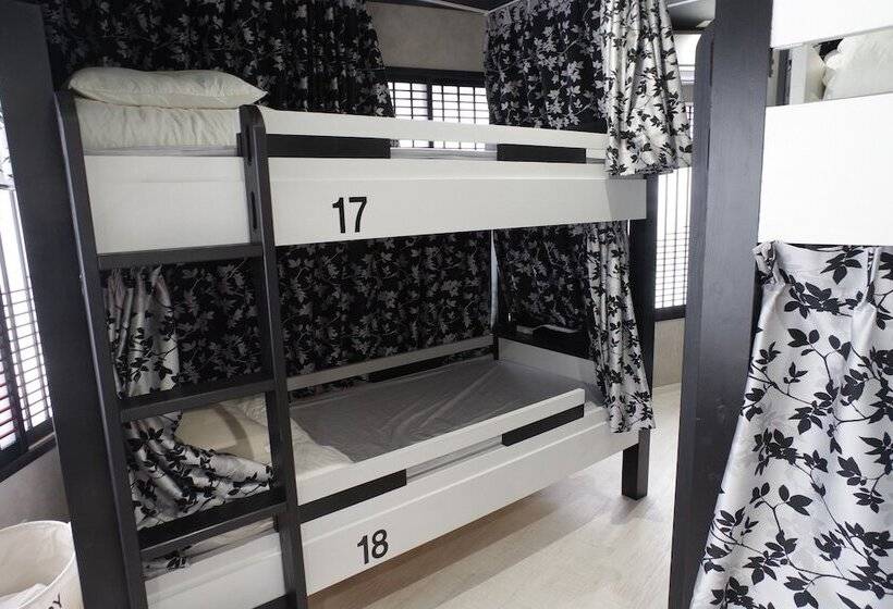 Llit en Habitació Compartida, Sora Hostel