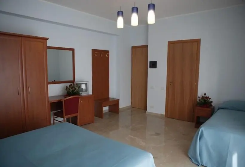 اتاق استاندارد سه نفره, B&b Orchidea