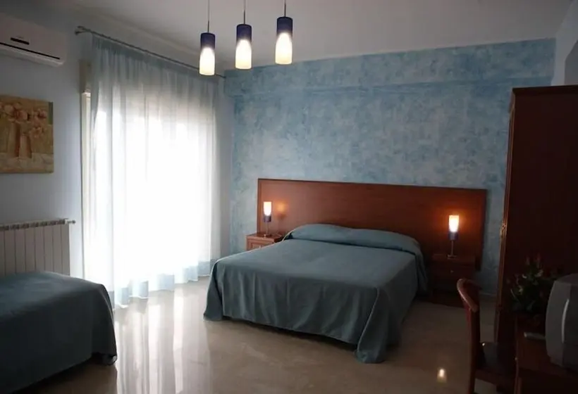 اتاق استاندارد سه نفره, B&b Orchidea
