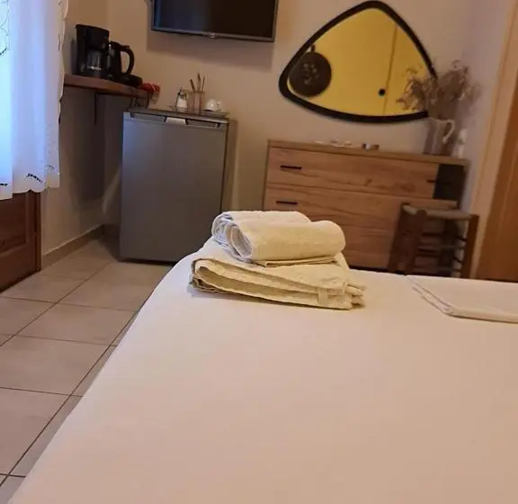 Standard-huone Puutarhanäkymä, Skourgias Rooms