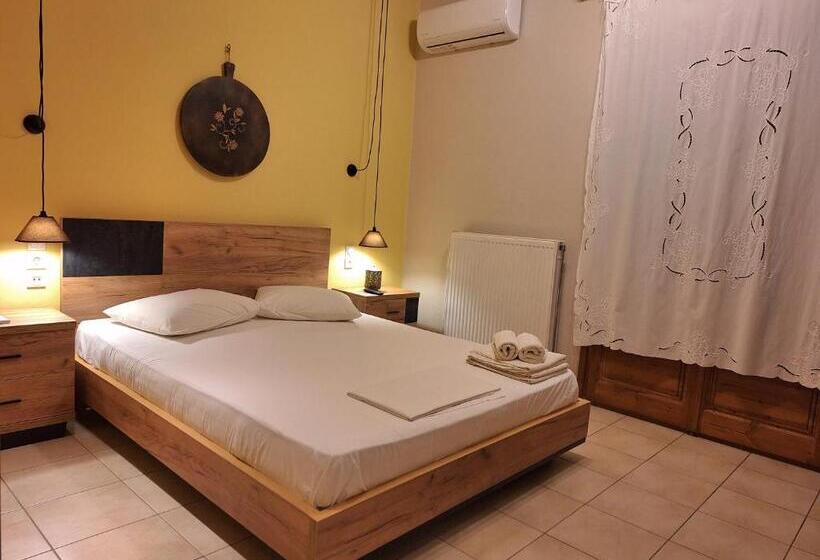 اتاق استاندارد با چشم‌انداز باغ, Skourgias Rooms