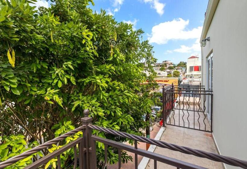 اتاق لوکس با بالکن, Rincon Plaza