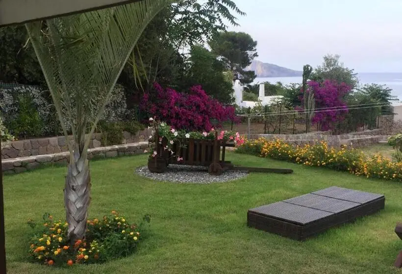 اتاق استاندارد سه نفره, B&b Da Luca