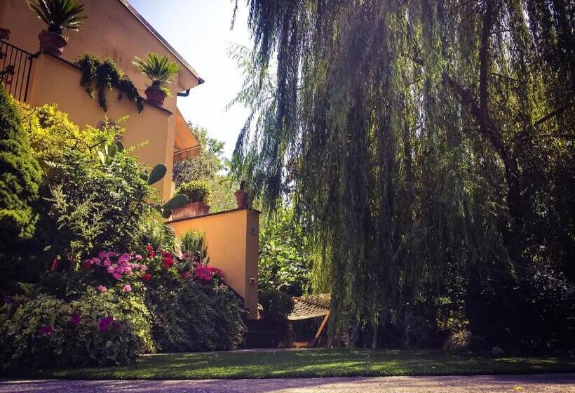 Апартаменты 1 Спальня Вид на Сад, Le Pinette