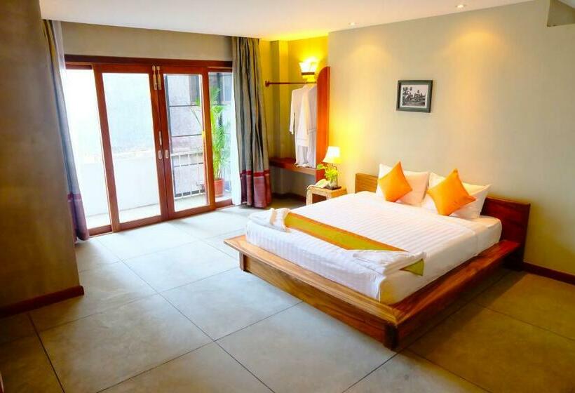 バルコニー付スイート, Saravoan Royal Palace