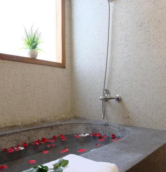 バルコニー付スイート, Saravoan Royal Palace