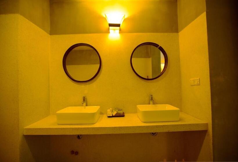 デラックスルーム, Saravoan Royal Palace