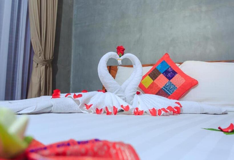 バルコニー付スイート, Saravoan Royal Palace