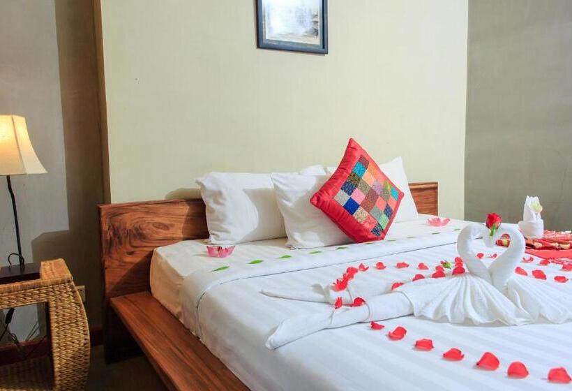 バルコニー付スイート, Saravoan Royal Palace