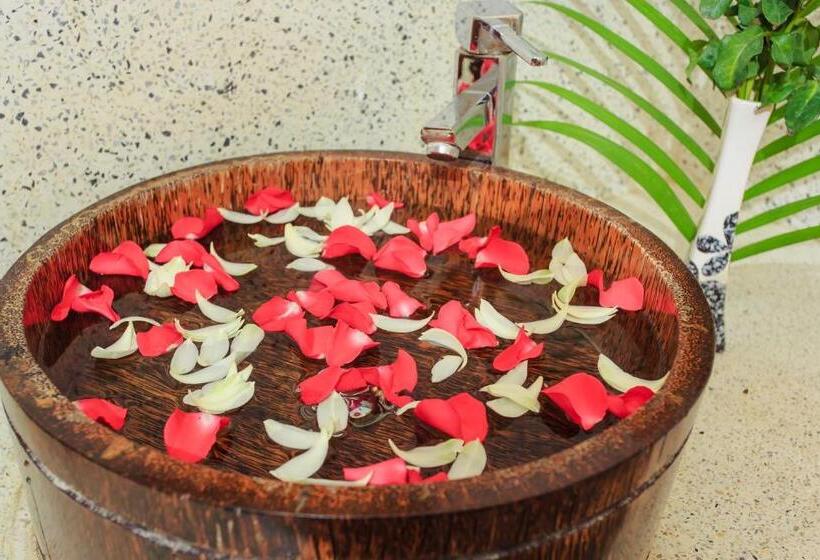 ファミリールーム, Saravoan Royal Palace