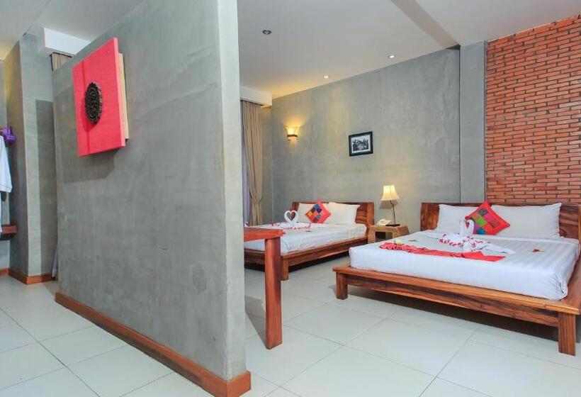 ファミリールーム, Saravoan Royal Palace