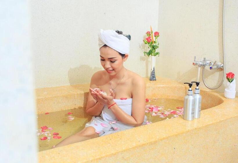 ファミリールーム, Saravoan Royal Palace