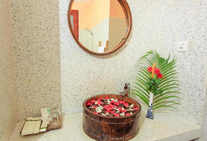 デラックスルーム, Saravoan Royal Palace