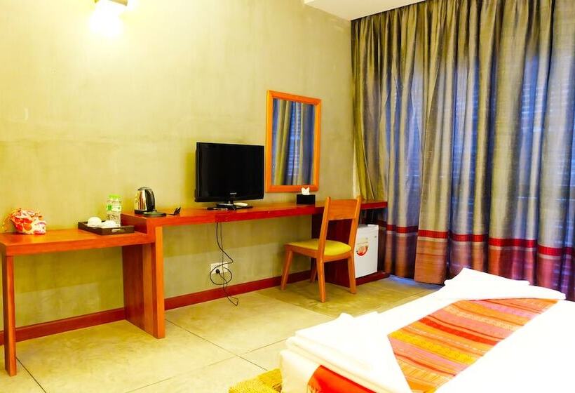 デラックスルーム, Saravoan Royal Palace