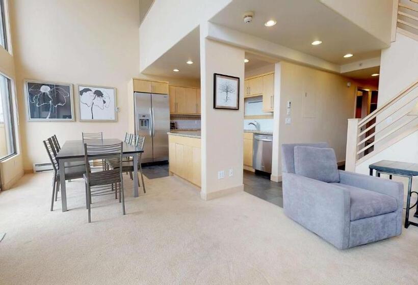 침실 3개 아파트, The Landmark