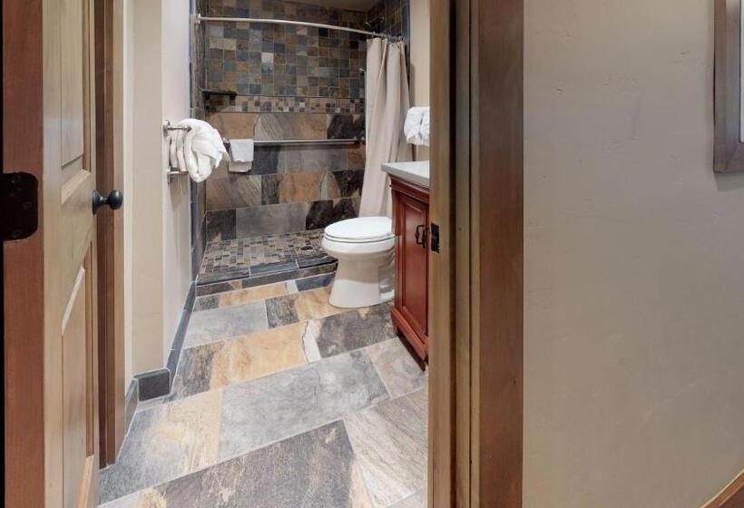 침실 3개 아파트, The Landmark