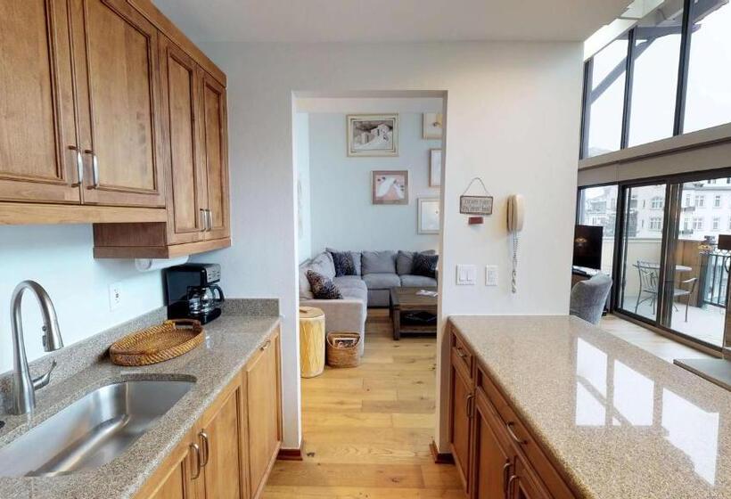 침실 4개 아파트, The Landmark