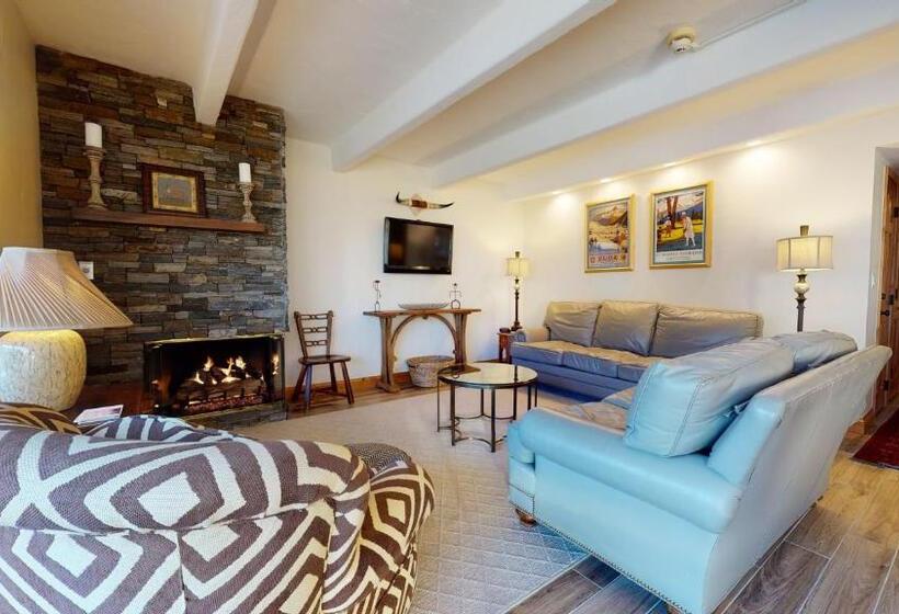 침실 2개 아파트, The Landmark