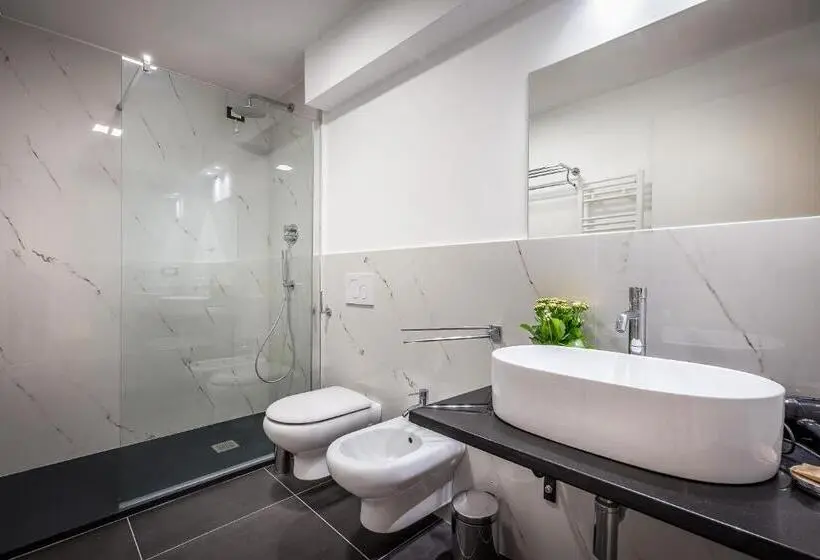 اتاق لوکس چهار تخته, Hom Edo B&b