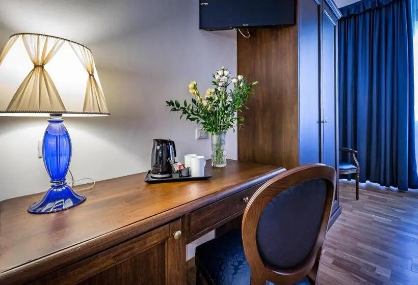 اتاق لوکس چهار تخته, Hom Edo B&b