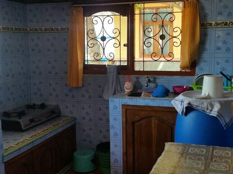 침실 1개 주택, Larantuka Beach Apartments