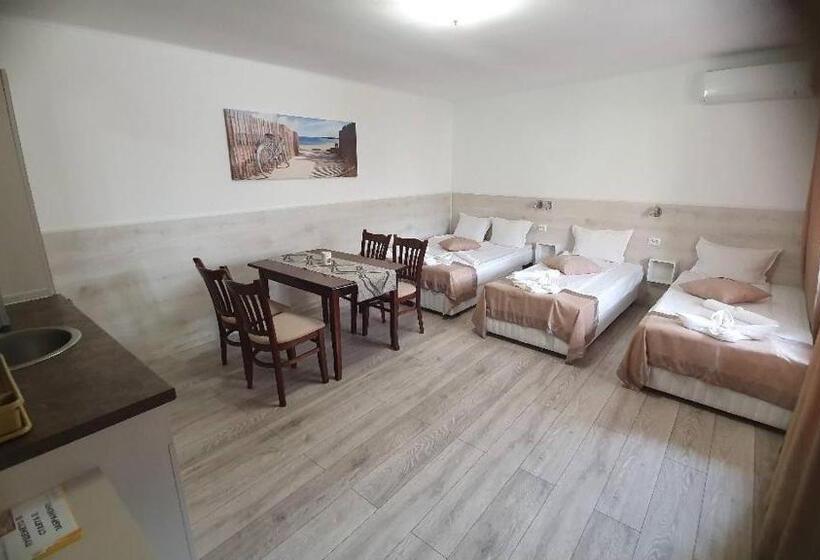 标准三人间, Family Hotel Kedara