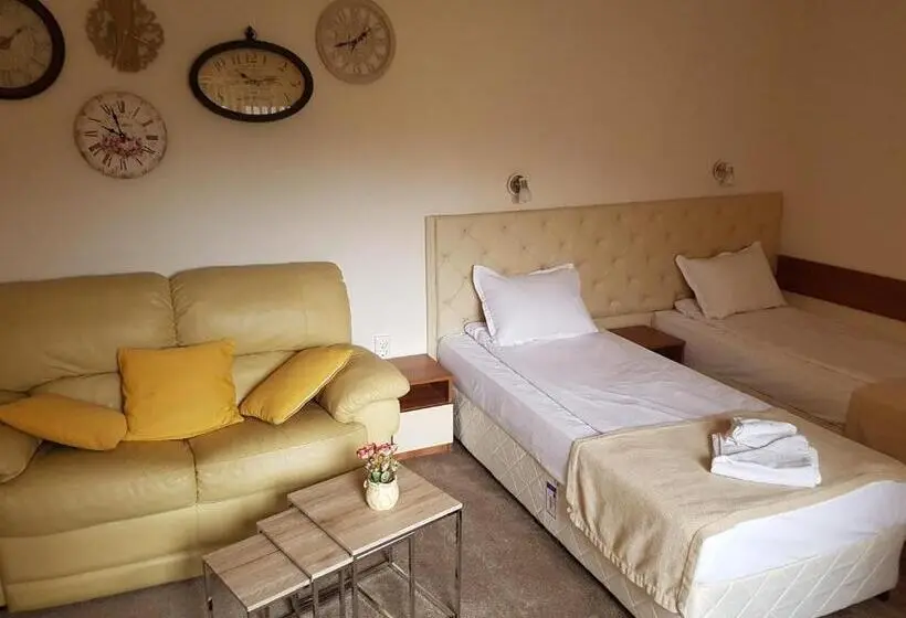 اتاق استاندارد سه نفره, Family Hotel Kedara