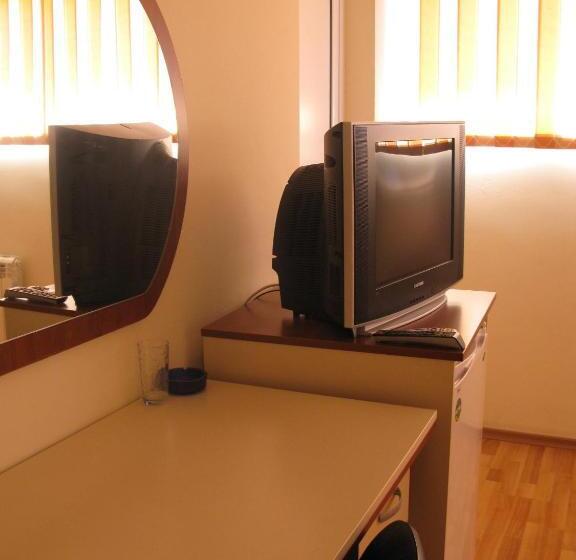 غرفة قياسية فردية, Nakra