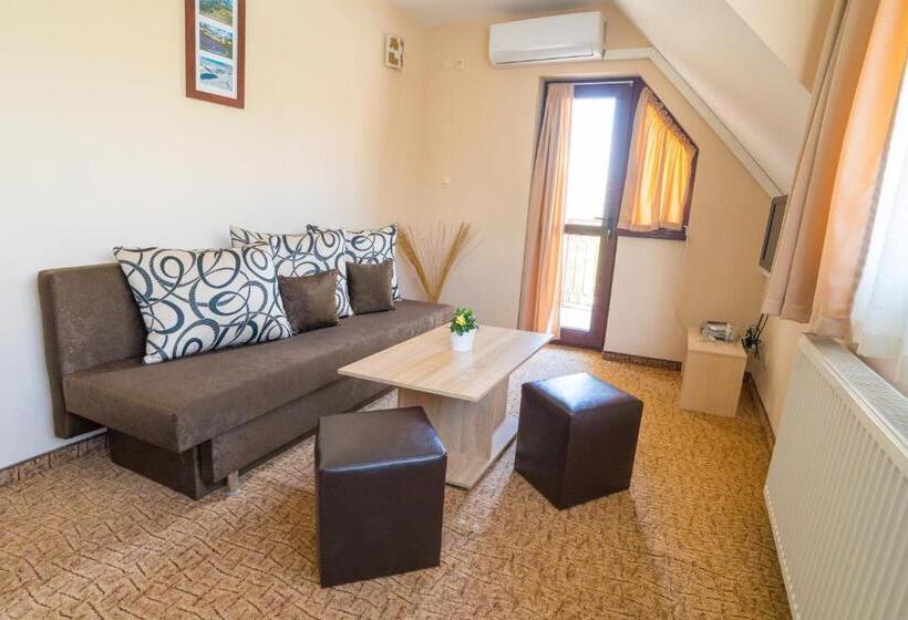 آپارتمان 1 خوابه, Ring