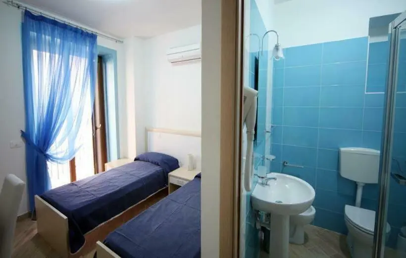 اتاق استاندارد, B&b New Acropolis