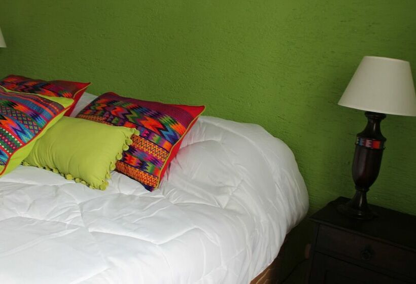 اتاق استاندارد سه نفره, Casa Naranjo