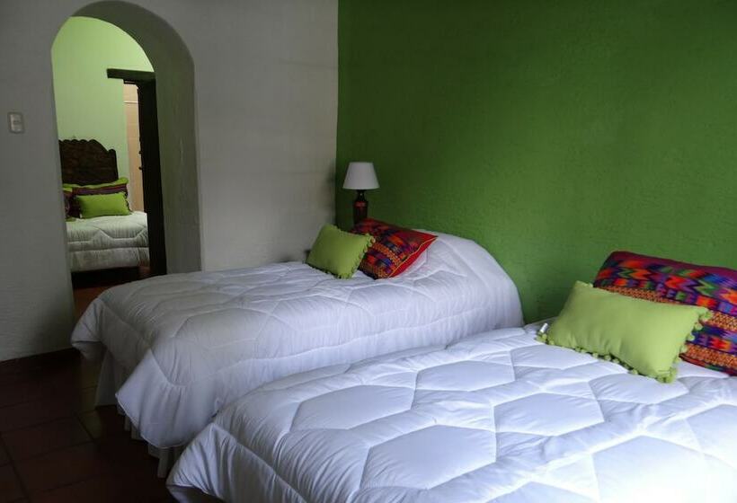 اتاق استاندارد سه نفره, Casa Naranjo