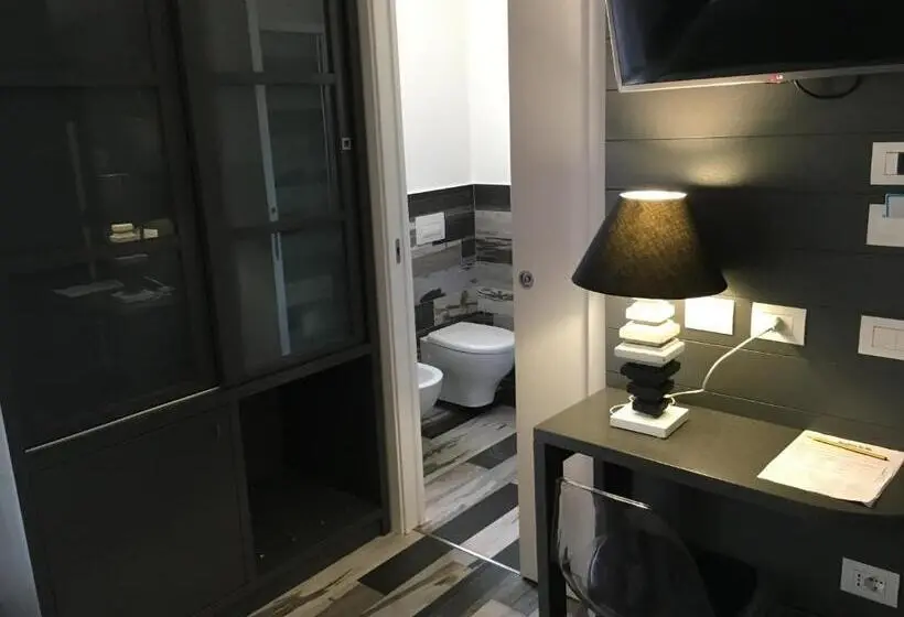 バルコニー付きスタンダードルーム, Residenza Roma
