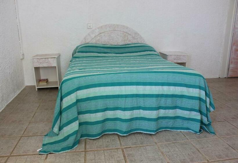 استودیوی استاندارد با چشم‌انداز دریا, Pillay Guest House