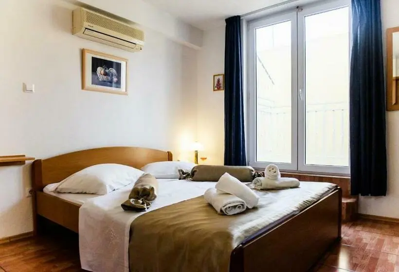 استودیو استاندارد با بالکن, Villa Palloma