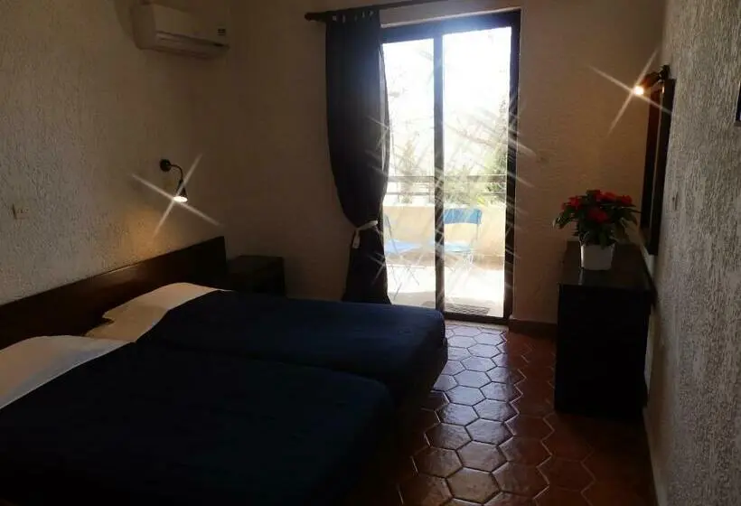 آپارتمان 1 خوابه, Emmanuel Apartments
