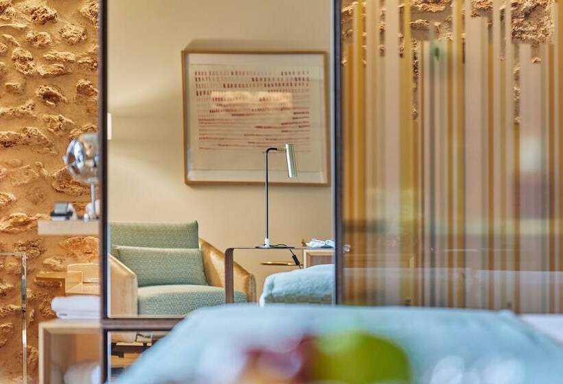 جناح جونيور سوبريور, Sa Creu Nova Petit Palais Art & Spa