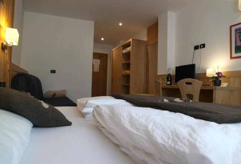 غرفة سوبيريور ثلاثية, Sport Hotel Stella Alpina